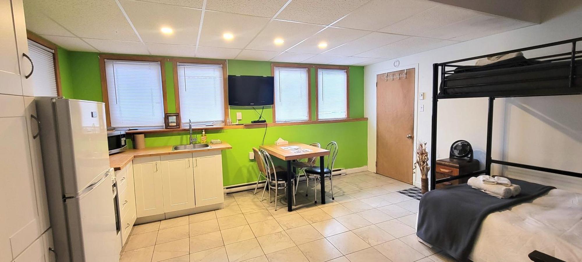 Aux 4 Vents - Auberg'Inn Carleton-sur-Mer Rum bild